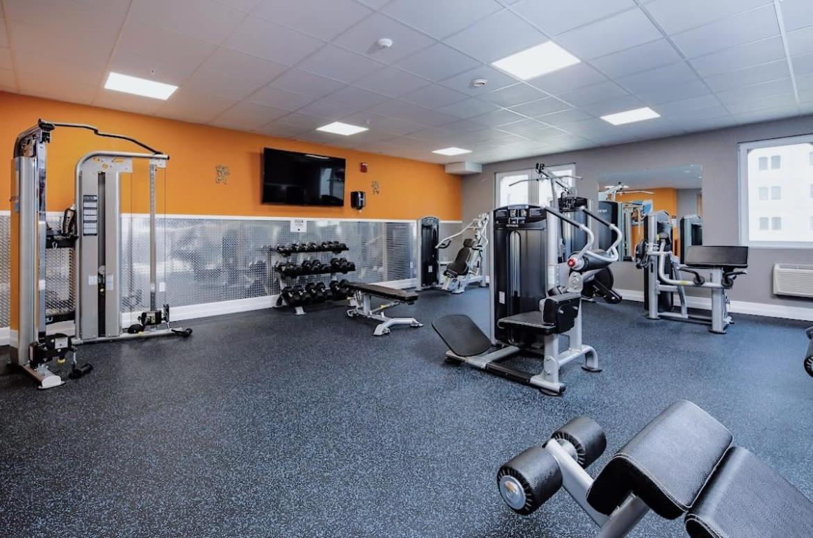 2Br Suite At The Grand Castle Pool Gym & Parking グランビル エクステリア 写真