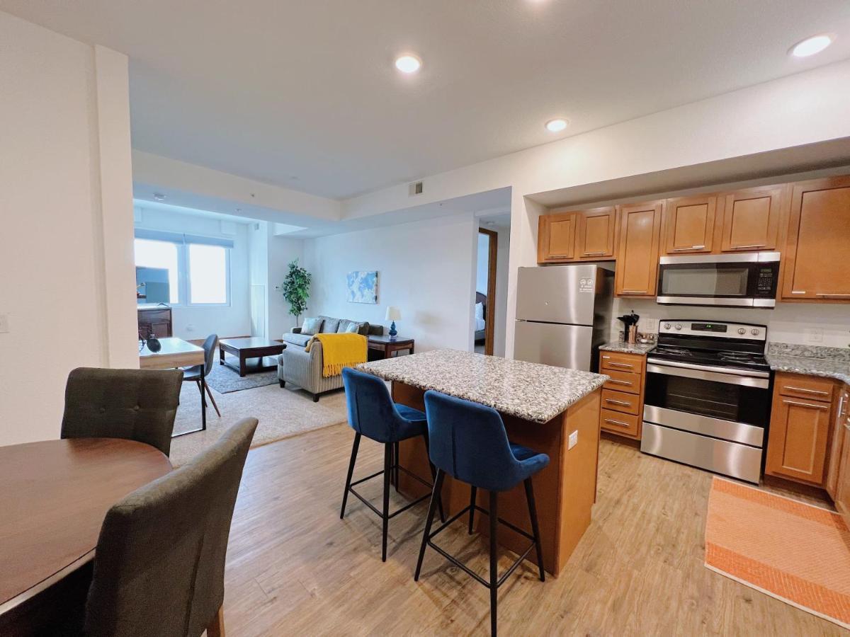 2Br Suite At The Grand Castle Pool Gym & Parking グランビル エクステリア 写真
