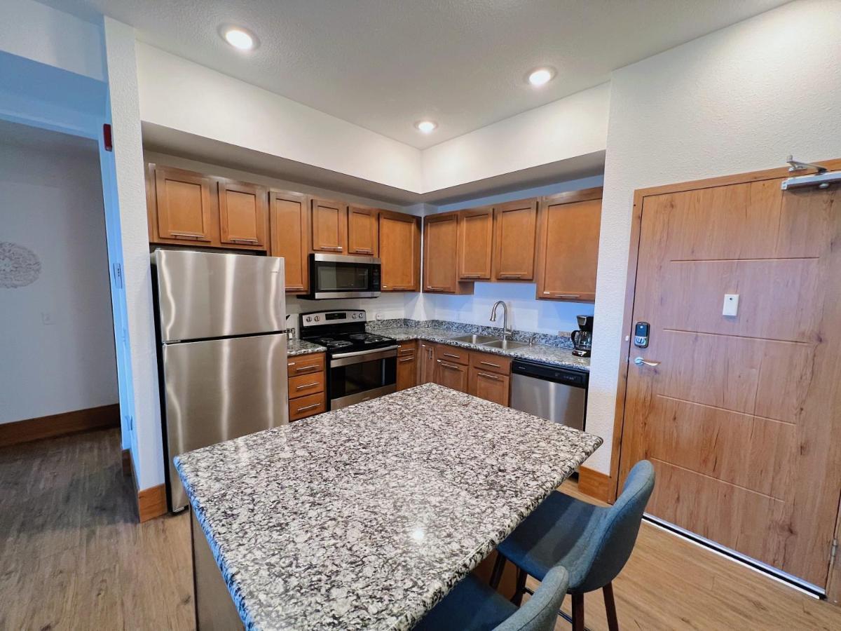 2Br Suite At The Grand Castle Pool Gym & Parking グランビル エクステリア 写真