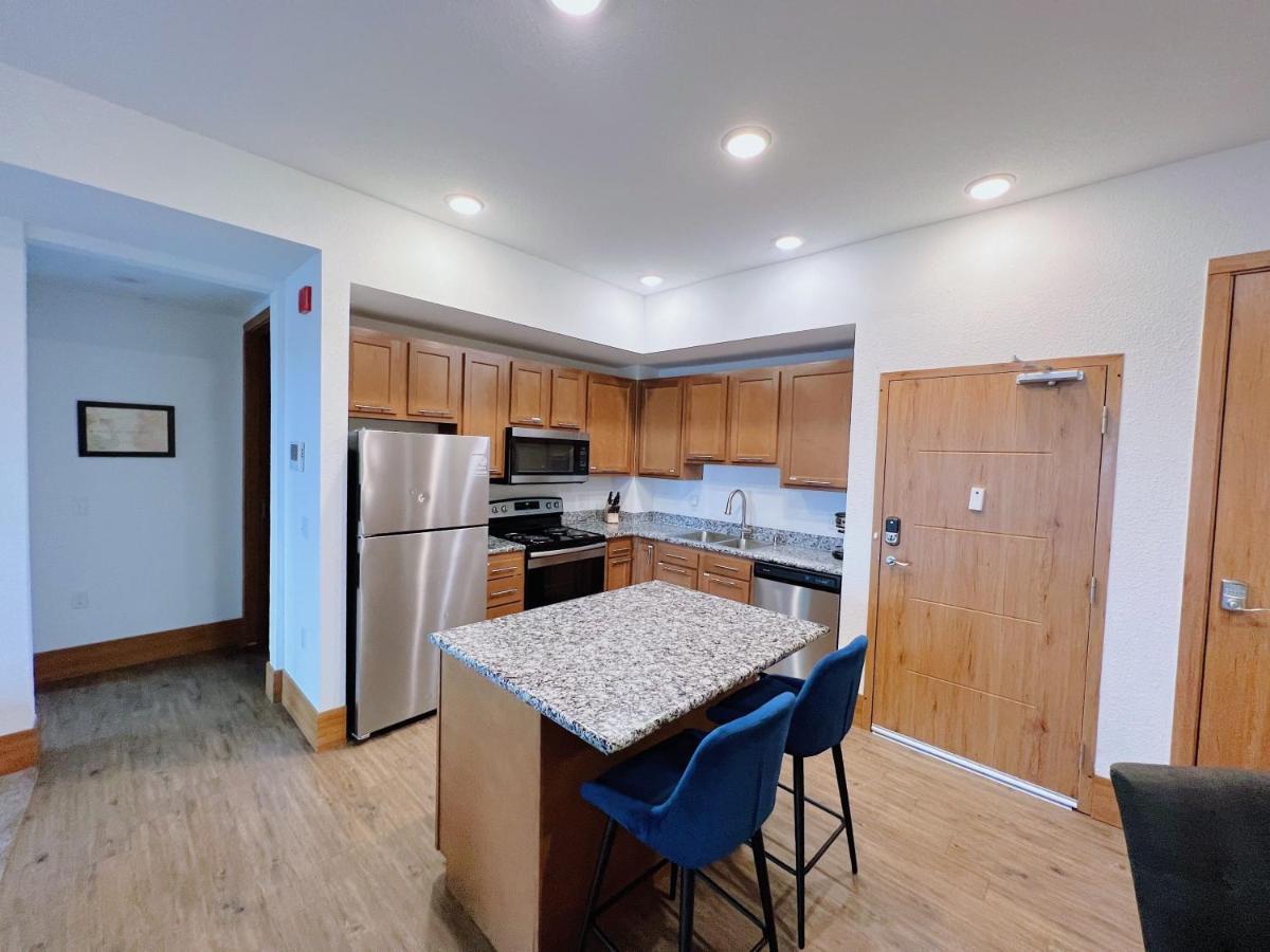 2Br Suite At The Grand Castle Pool Gym & Parking グランビル エクステリア 写真
