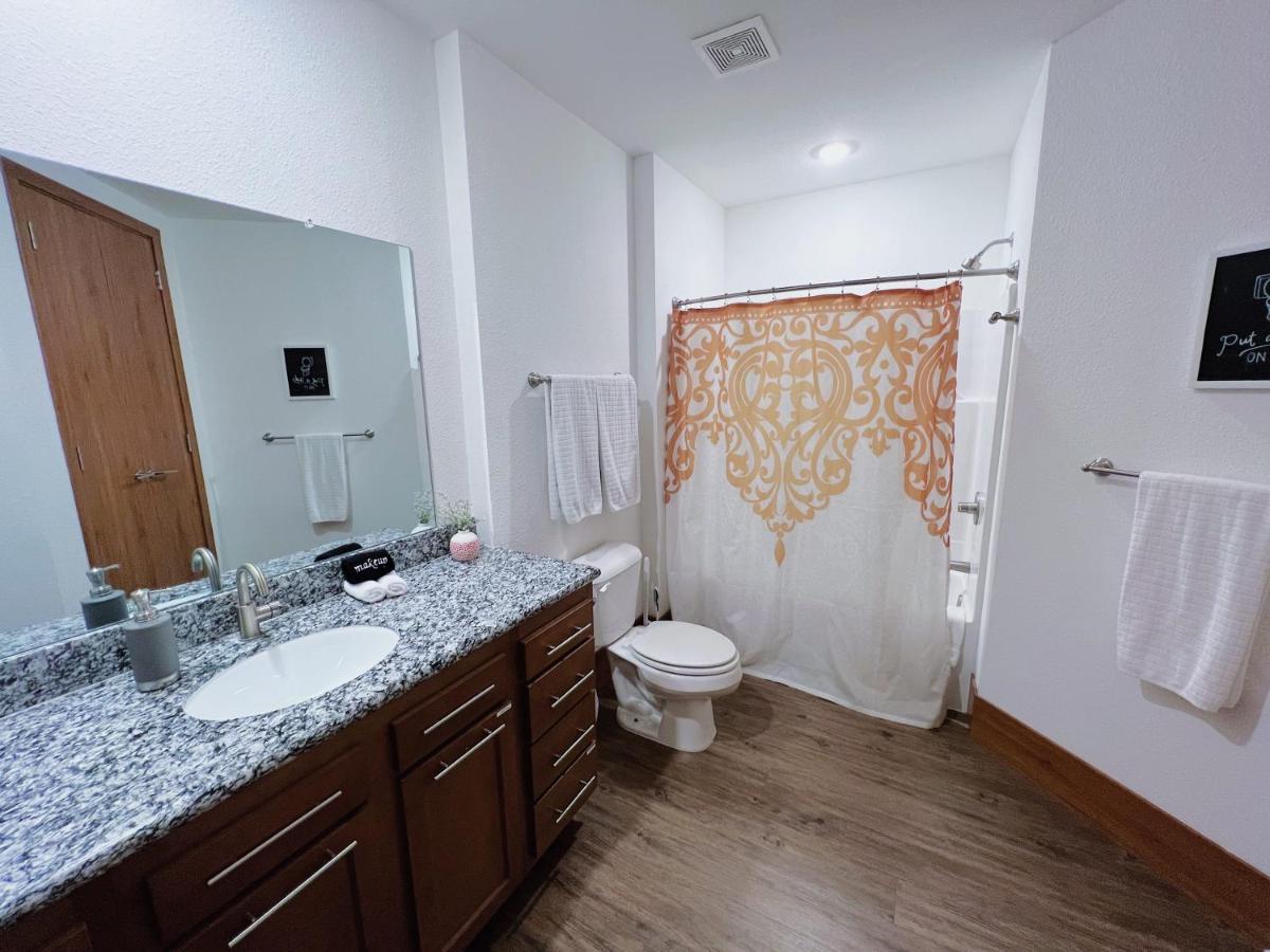 2Br Suite At The Grand Castle Pool Gym & Parking グランビル エクステリア 写真