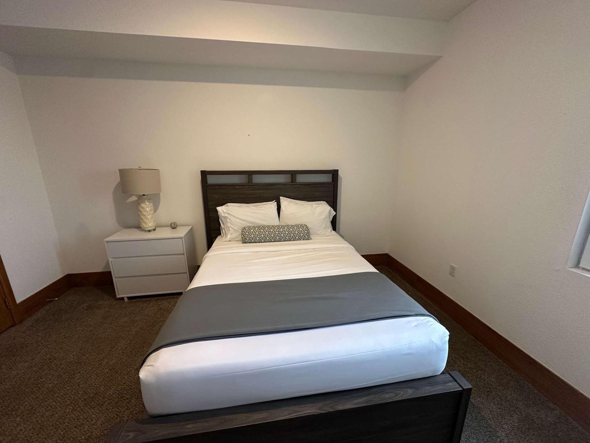 2Br Suite At The Grand Castle Pool Gym & Parking グランビル エクステリア 写真