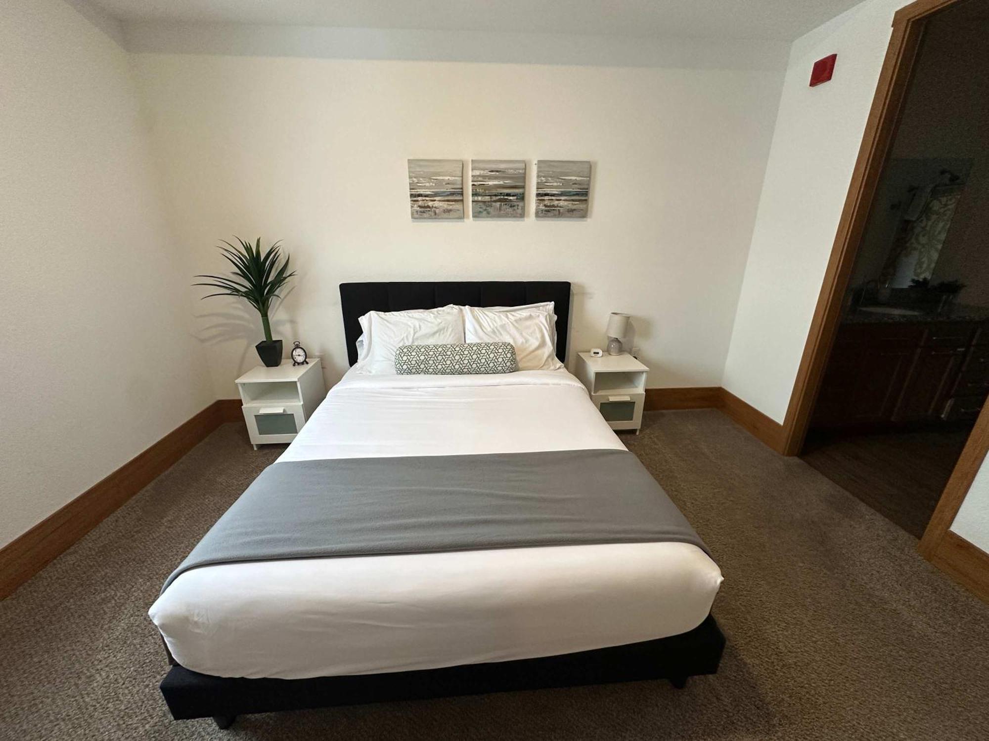 2Br Suite At The Grand Castle Pool Gym & Parking グランビル エクステリア 写真